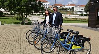 Bicicletas de uso livre em cafés e alojamentos